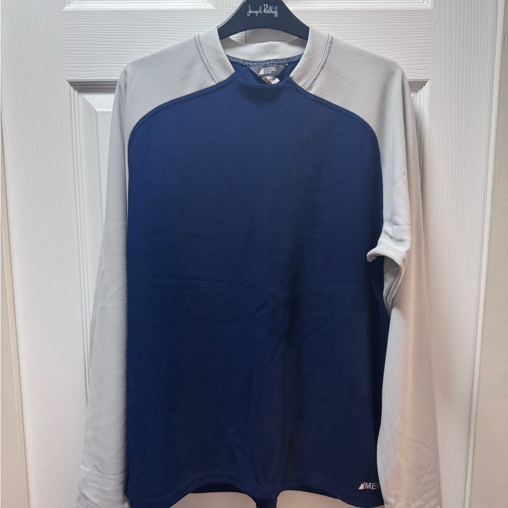 MEC Men's Long-Sleeve Crewneck — Navy Body with Light Gray Sleeves